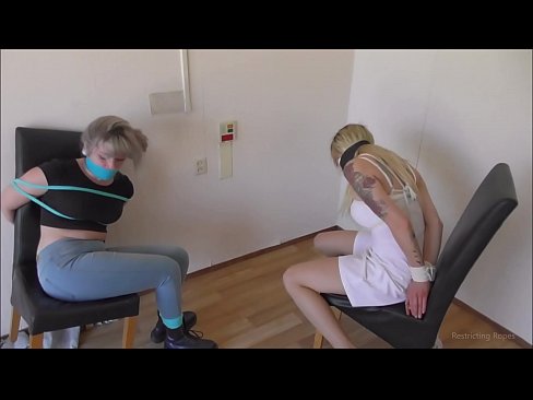 ❤️ Závislá / zviazaná a s roubíkom / dievča v núdzi ️❌ Super porno na nás ❤