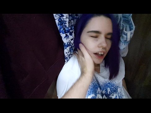 ❤️ Našiel som svoju sestru v skrini a pomohol som jej spraviť sa ️❌ Super porno na nás ❤