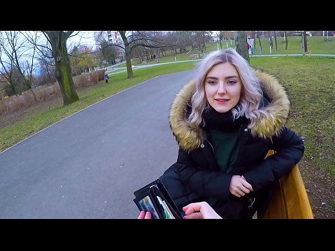 ❤️ Prehltne cudzincovo horúce semeno za peniaze - fajčenie v parku Eva Elfie ️❌ Super porno na nás ❤